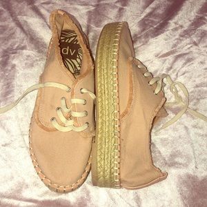 Pink/salmon platform(NEVER USED)